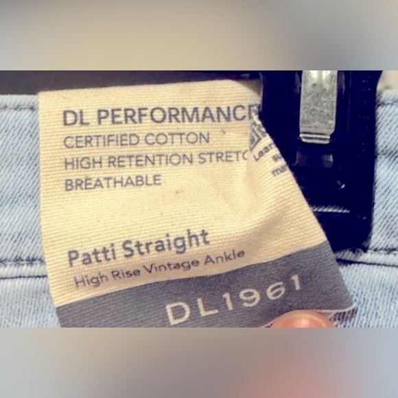 WJ2. NWT DL1961 Plus Size Pattie Straight High Rise Vintage Ankle Jeans ⦠- Picture 2 of 9